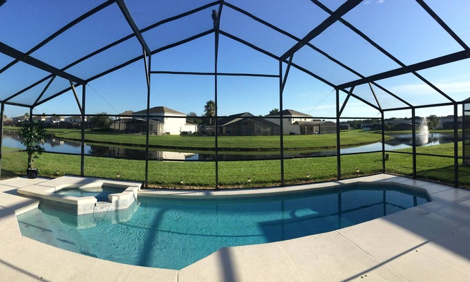 Cumbrian Lakes Villa | Stunning Lakeside Villa, Pool & Spa. 4BR/3BA - Gated Community - Disney 12 Mins