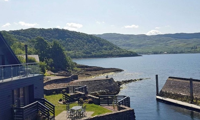 Slate Islands Apartment | Stunning Loch View House