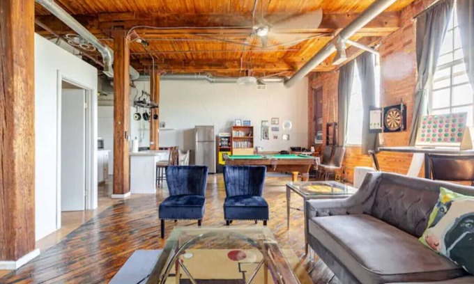 Detroit Apartment | Stunning Loft with Riverwalk Views