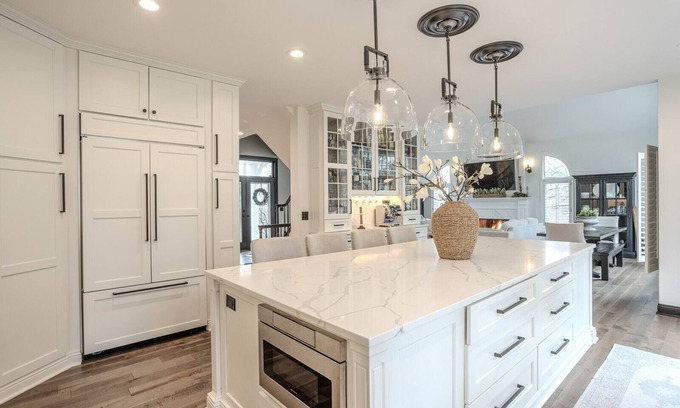 Brookfield House | Stunning luxury Brookfield home, located 20 mins from downtown Milwaukee