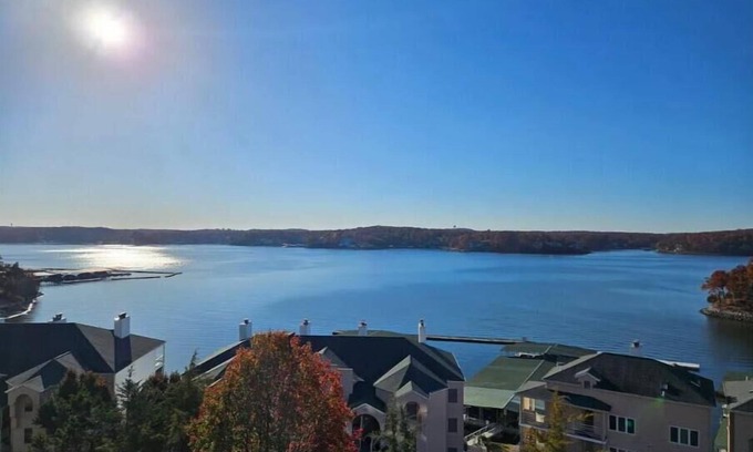 Lake Ozark Condo | Stunning Main channel views, centrally located ,Newly remodelled , 2 bed, 2 bath