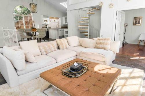 Hollywood Hills West Villa | Stunning Mediterranean Mansion in Laurel Canyon