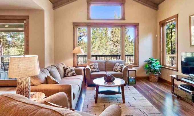 Gold Mountain House | Stunning Modern Mountain Cabin | Privacy | Nakoma Resort | Heat/AC