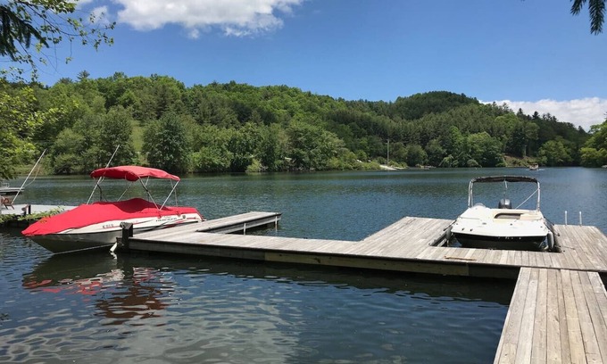 Cullowhee Cabin | Stunning Modern Rustic Lake Retreat PRVT BOAT SLIP