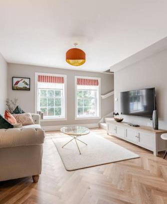 Christchurch Apartment | Stunning new Duplex apartment - Christchurch