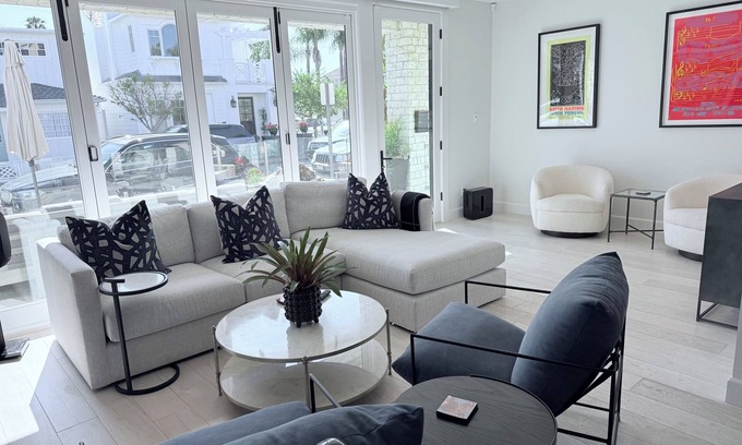 Balboa Island House | Stunning New Home on Balboa Island, Newport Beach, Monthly Rental