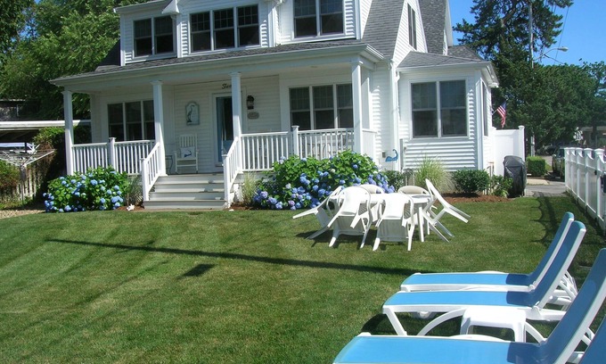 Buzzards Bay House | Stunning Newer Cape Cottage Overlooks Broad Cove in Onset