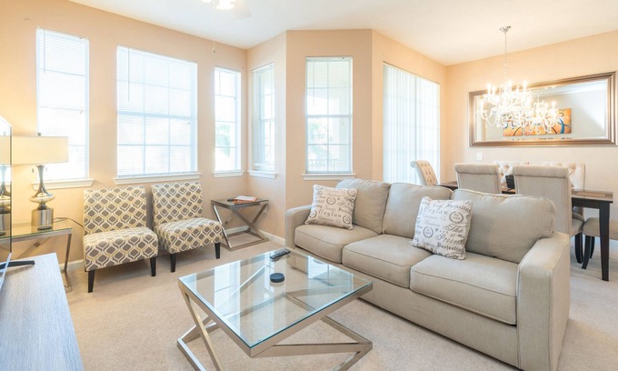 Loughman Condo | Stunning, Newly Renovated Condo, Near Disney and Universal