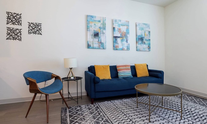Downtown Louisville Apartment | Stunning Nulu 1BR CozySuites 06