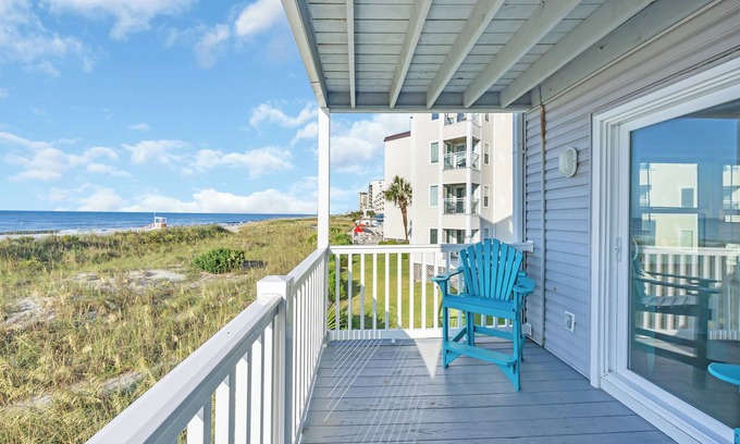 Windy Hill Condo | Stunning Oceanfront View - Perfect Fall Getaway