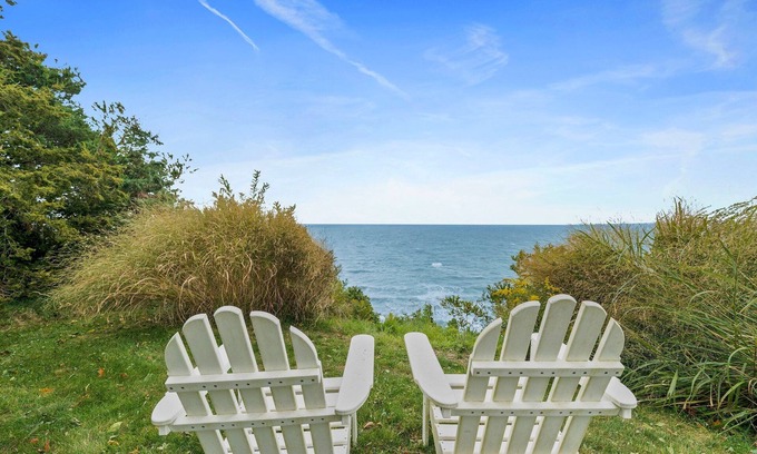 Plymouth House | Stunning Oceanview: Walk to Private Beach