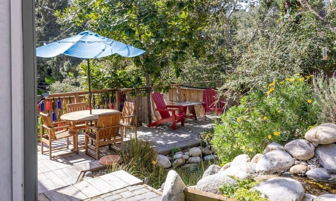 Monterey House | Stunning outdoor space 5 min to Aquarium and Golf