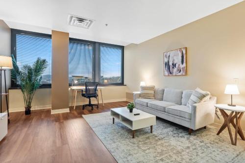 Downtown Pittsburgh Apartment | Stunning Panoramas 1-Bedroom Deluxe Central Pittsburgh