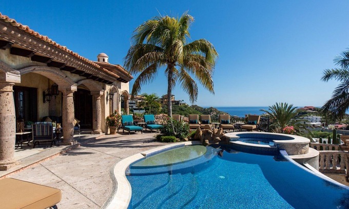 Centro Villa | Stunning Pedregal Villa Maria, Chef & Butler Available!
