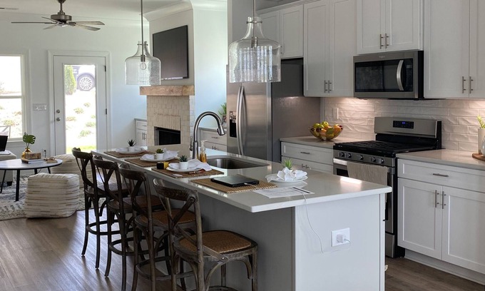 Opelika House | Stunning place to relax. 5 min to Auburn, new in every regard