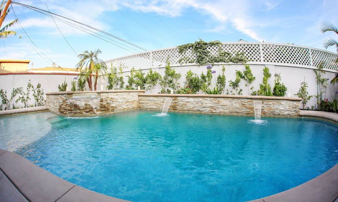 Northeast Anaheim House | Stunning Pool/Jac Home: 5 EnSuites & Game Room