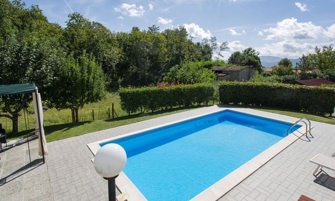Villa Collemandina Villa | Stunning private villa for 7 people with WIFI, private pool, TV, patio, pets allowed and parking