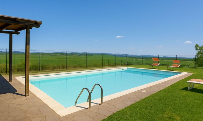 Monteroni d'Arbia Villa | Stunning private villa with WIFI, private pool, TV, veranda, panoramic view, parking, close to Siena