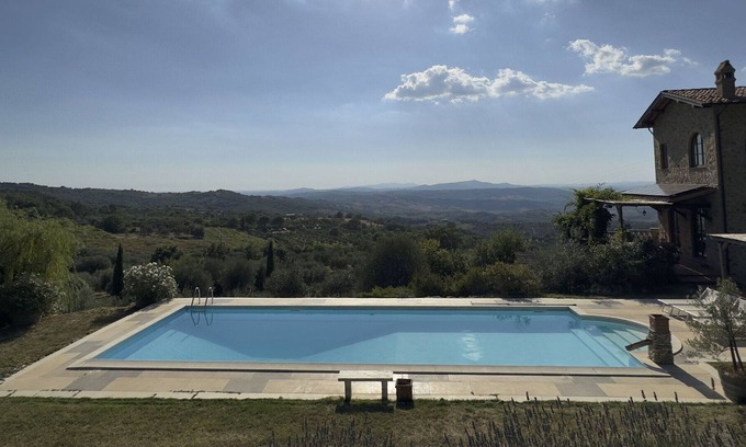 Cinigiano Villa | Stunning private villa for 9 guests with private pool, WIFI, TV, terrace, panoramic view and par...