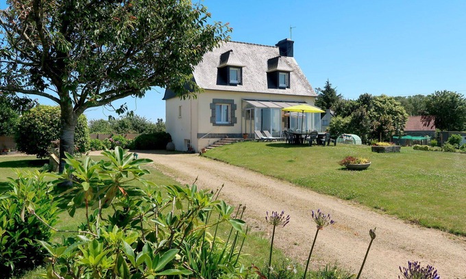 Kermaria-Sulard House | Stunning private villa for 7 people with WIFI, TV, pets allowed and parking