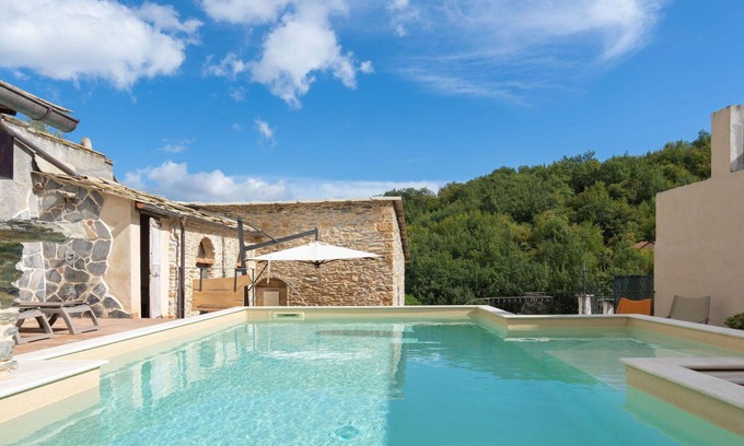Prela House | Stunning private villa with private pool, WIFI, TV, terrace, pets allowed, panoramic view, parking