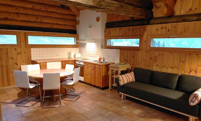 Blenio House | Stunning private villa for 5 people with WIFI, patio, pets allowed, panoramic view and parking