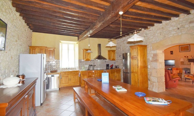 Saint-Georges Villa | Stunning private villa for 11 people with private pool, TV, terrace and parking
