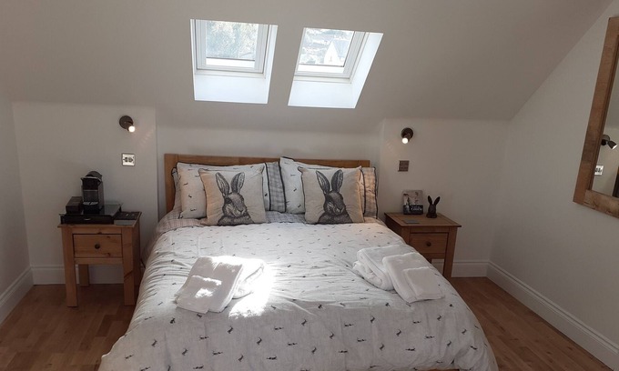 Gargunnock Bed & Breakfast | Stunning private loft-rural Stirling-lovely views