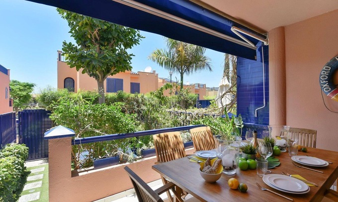 Costa Meloneras House | Stunning private villa for 6 people with WIFI, pool, A/C, TV and patio