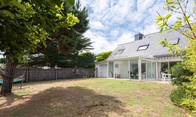 Morbihan House | Stunning private villa for 6 people with WIFI, TV, terrace and parking