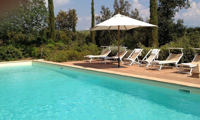 Camigliano Villa | Stunning private villa for 14 people with WIFI, private pool, A/C, TV, panoramic view and parking
