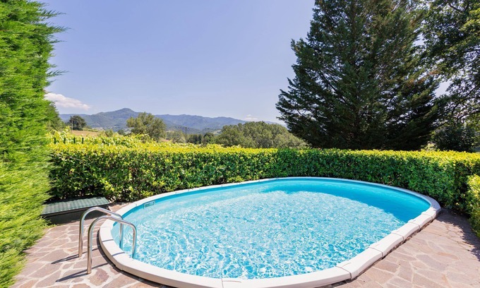 Vicchio House | Stunning private villa for 7 guests with WIFI, private pool, TV, balcony, panoramic view and par.