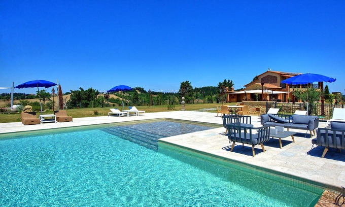 Peccioli Villa | Stunning private villa with WIFI, private pool, A/C, hot tub, patio and panoramic view