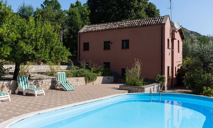 Salisano Villa | Stunning private villa for 8 people with private pool, WIFI, TV, patio and parking