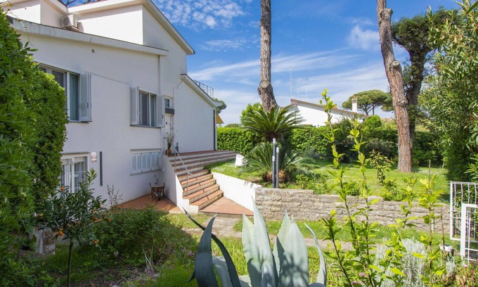 Tirrenia Villa | Stunning private villa for 6 people with hot tub, WIFI, A/C, TV, terrace, pets allowed and parking