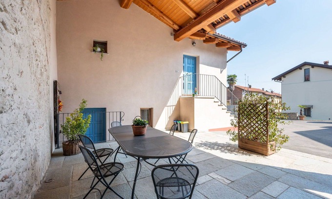 Verzuolo House | Stunning private villa for 4 people with WIFI, TV and patio