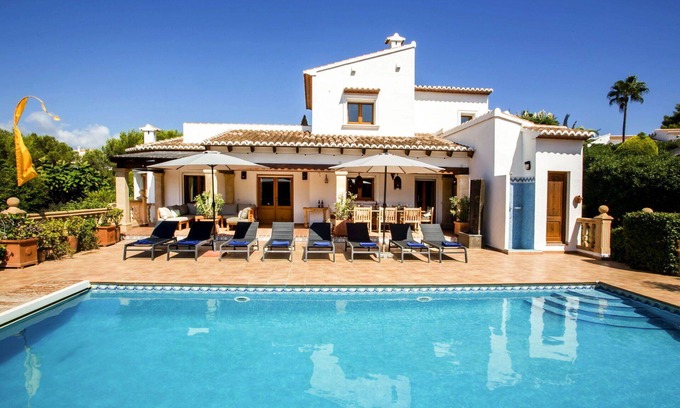 Media Luna Villa | Stunning private villa for 8 guests with A/C, private pool, WIFI, TV and patio