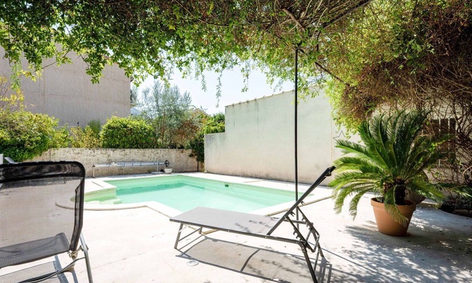 Nyons House | Stunning private villa for 2 people with A/C, pool, WIFI, TV, terrace and parking