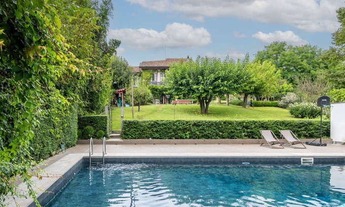 Moncalieri House | Stunning private villa for 12 people with private pool, WIFI, A/C, TV, patio and parking