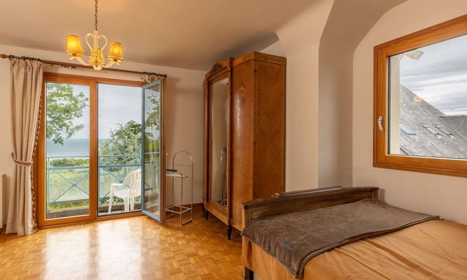 Ille-et-Vilaine House | Stunning private villa for 13 people with WIFI, TV and terrace