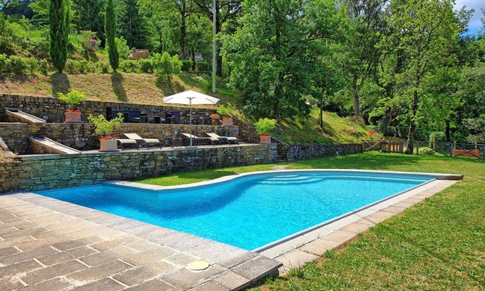 Pieve di Chio Villa | Stunning private villa with private pool, WIFI, TV, patio, pets allowed and panoramic view