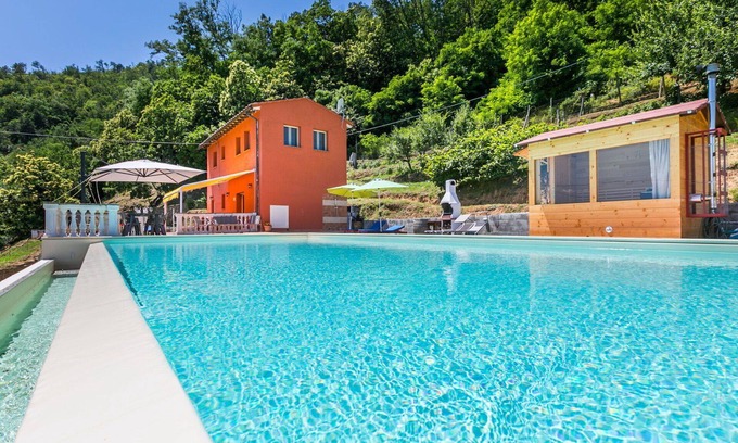 Pescia Villa | Stunning private villa for 4 people with private pool, WIFI, A/C, TV and panoramic view
