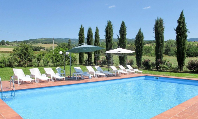 Porrena Villa | Stunning private villa with WIFI, private pool, TV, patio, pets allowed, panoramic view and park.