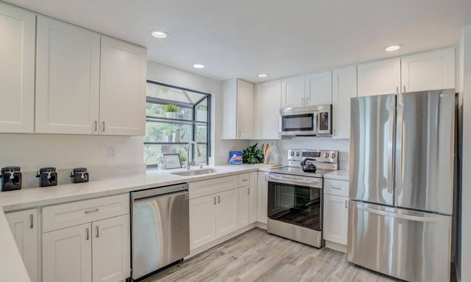 Auburn House | Stunning remodeled home with pool, bonus room in a great location!