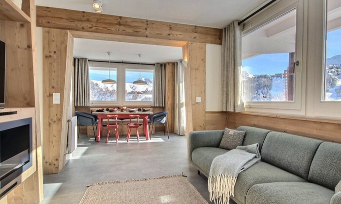 Plagne Centre Apartment | Stunning renovated apartment with balcony and Wifi in Plagne Centre
