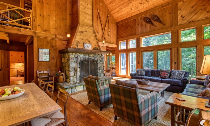 North Pole House | Stunning Riverfront Home on 30 Acres in Wilmington