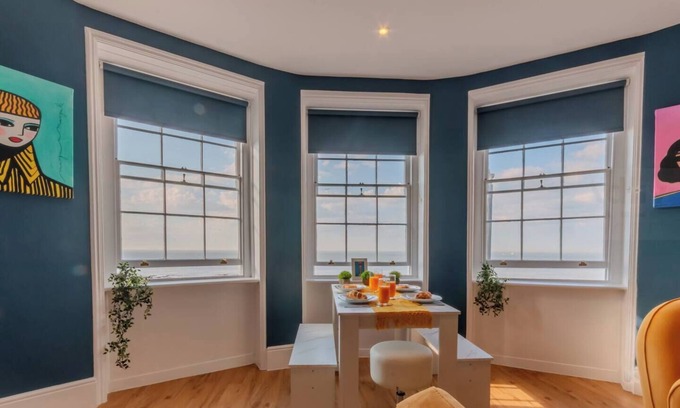 Margate Apartment | Stunning Sea View Georgian Retreat by ADLIV
