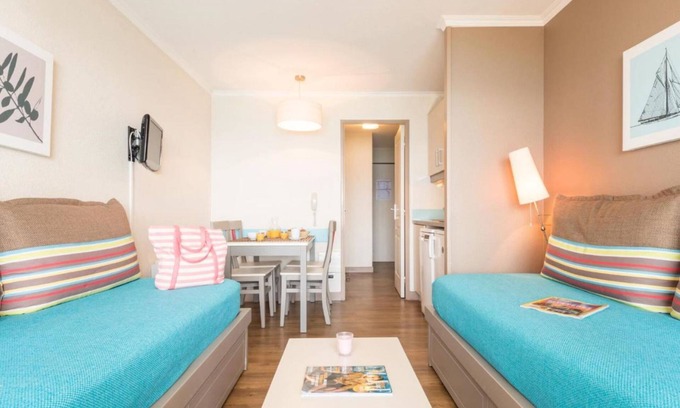 Cannes La Bocca Apartment | Stunning Sea View with Terrasse in Cannes!