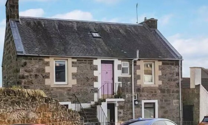 Burntisland Apartment | Stunning Sea Views in Central Burntisland