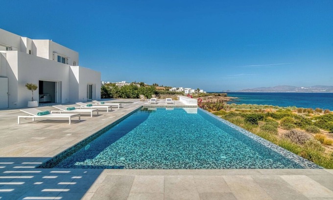 Paros Villa | Stunning Seaside Villa in Paros